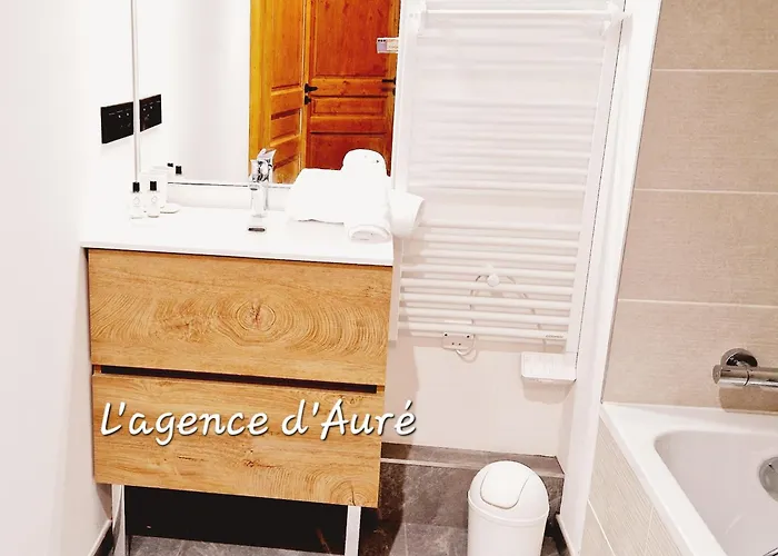 8 Pers, 86m², A 50m Des Pistes Et Commerces A Montalbert, Parking Et Wifi Inclus - Fr-1-755-14 * La Plagne