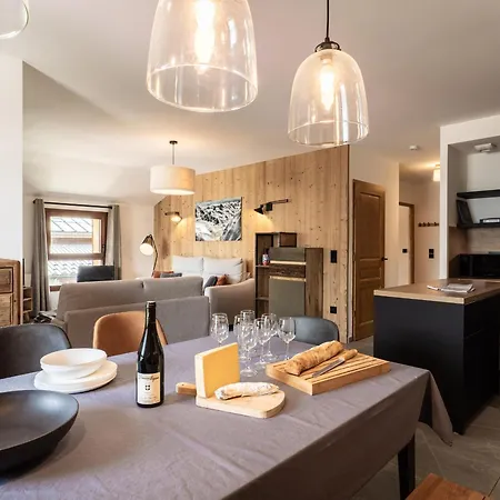 Apartment 8 Pers, 86m², A 50m Des Pistes Et Commerces A Montalbert, Parking Et Wifi Inclus