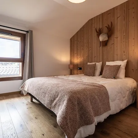 8 Pers, 86m², A 50m Des Pistes Et Commerces A Montalbert, Parking Et Wifi Inclus